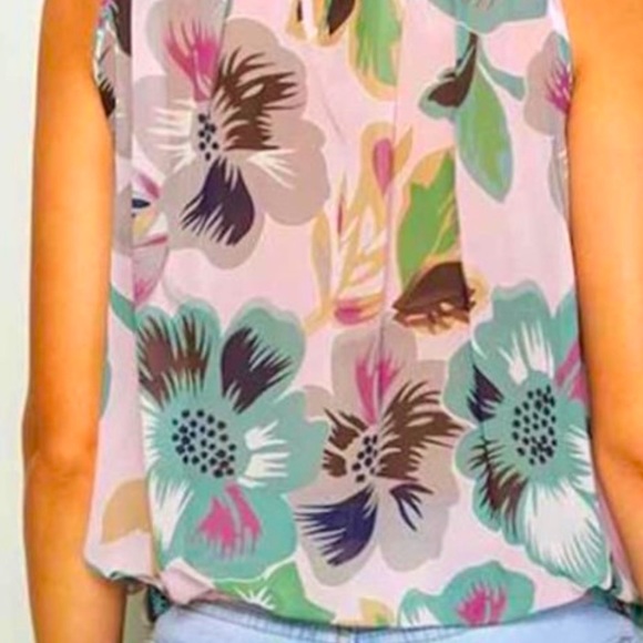 Halter top fashion FLORAL Blouse trending Brand new - Picture 4 of 4
